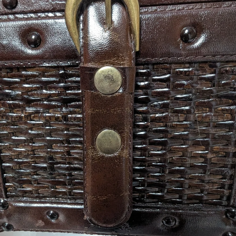 Vtg 80s Hinged Wicker Riveted Wooden Box Sm 8x7x9 Dome Lid Snap Closure READ